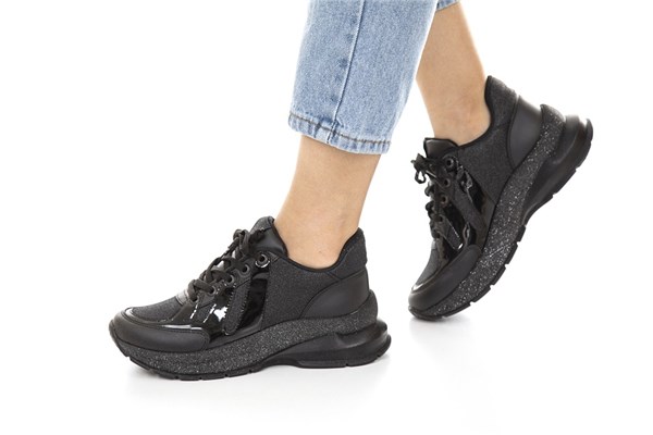 夢到了鞋裡有水有什麼意義嗎_周公解夢