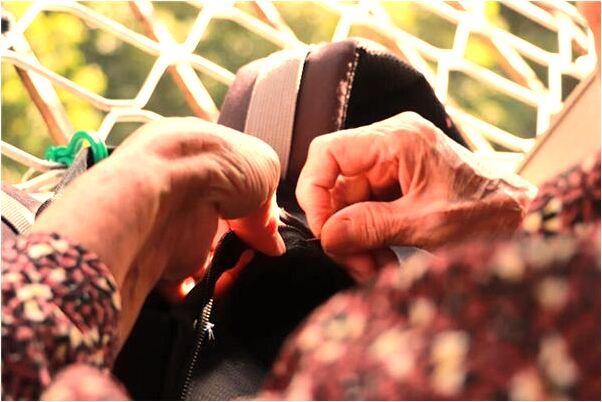 夢見蛇從腳下來是好是壞_周公解夢官網