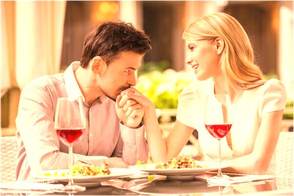 夢到了以前朋友請我吃飯預示著什麼_周公解夢官網