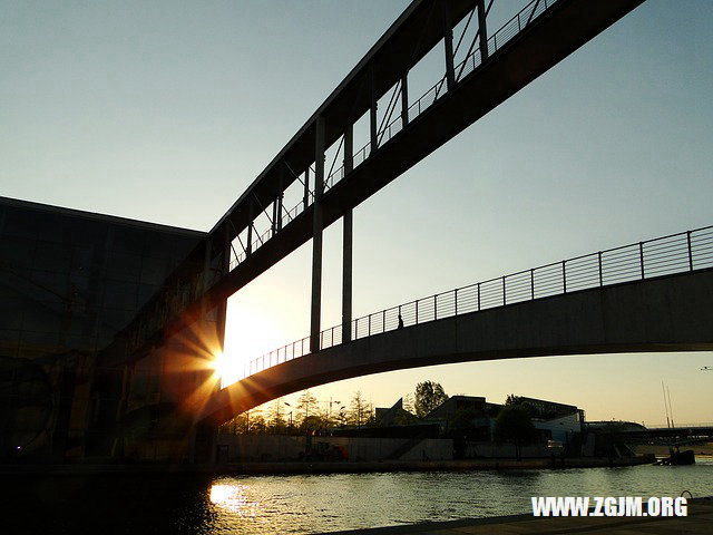 夢見從泥濘中走出來_周公解夢夢到從泥濘中走出來是什麼意思_做夢夢見從泥濘中走出來好不好_周公解夢官網