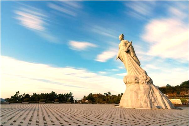 夢見自己穿著死人的紅衣服會怎么樣_周公解夢官網