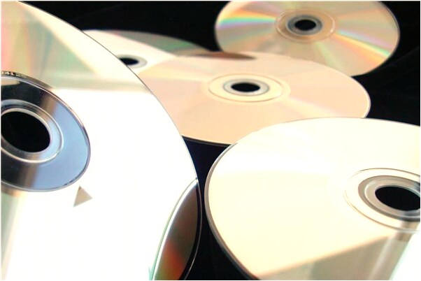 夢見床上擺了床那么大的魚缸有什麼寓意嗎_周公解夢官網