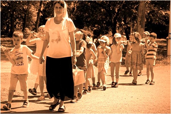 夢到了我挖墓挖出好多銅錢和玉器有什麼含義_周公解夢官網