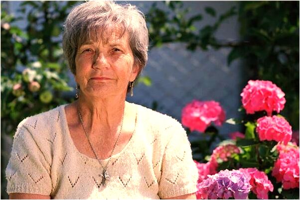 夢到騎摩托別人腿斷了有什麼含義_周公解夢官網