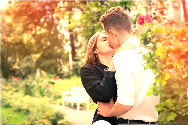 夢到了一條大蛇盤在蚊帳上有什麼徵兆_周公解夢官網