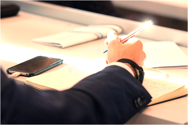 夢到了爬上鐵塔怎么樣_周公解夢官網