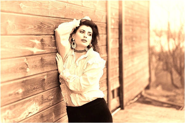 夢到了以前同學穿新衣裙什麼寓意_周公解夢官網