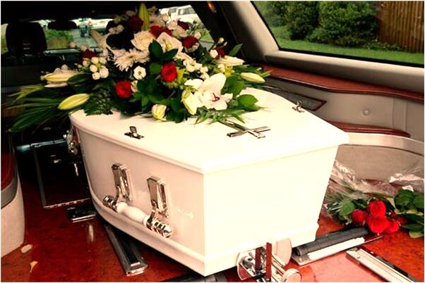 夢到了女人躺在雪地上是什麼兆頭_周公解夢官網