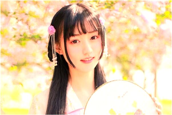 夢見在車裡車掉進河裡會是什麼預兆_周公解夢官網