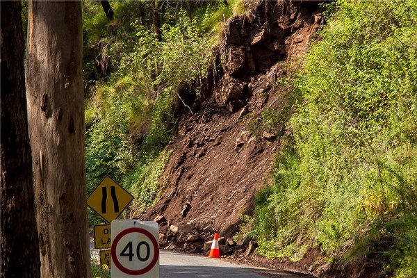 夢見塌山有什麼說法_周公解夢