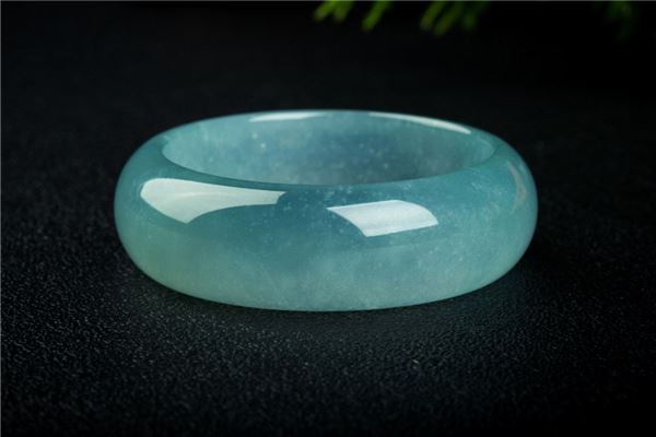 夢見手鐲斷了_周公解夢