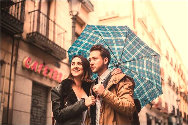 夢見窗外有人招手是咋回事_周公解夢官網