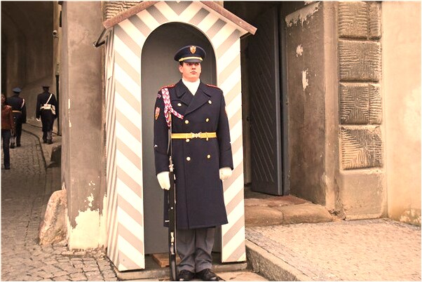 夢見一條龍兩次是怎么回事_周公解夢官網