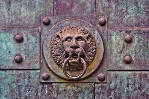 夢見門鎖壞了鎖不住_周公解夢