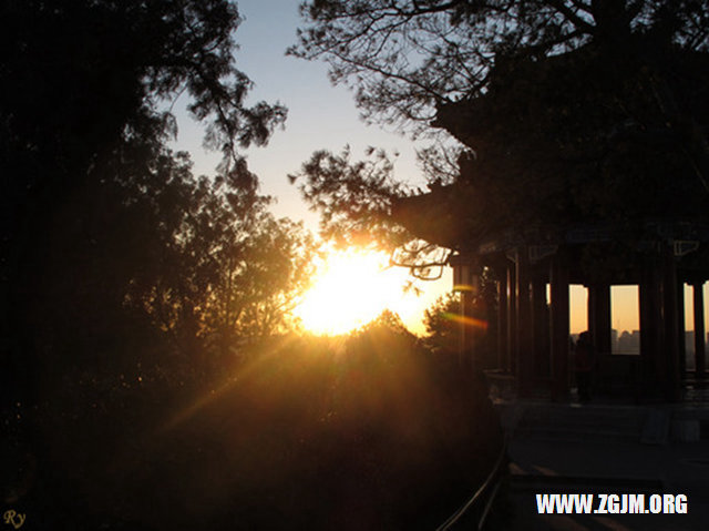 夢見掉河裡又爬上來_周公解夢夢到掉河裡又爬上來是什麼意思_做夢夢見掉河裡又爬上來好不好_周公解夢官網