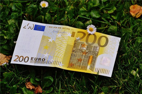 夢見自己撿到錢了什麼預兆_周公解夢