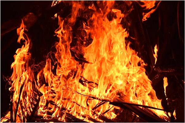 夢到困室殺人被告爸爸有什麼說法_周公解夢官網