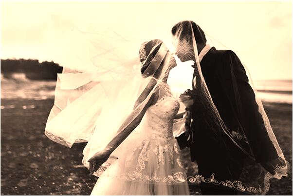 夢到摸女同事是什麼意思_周公解夢官網