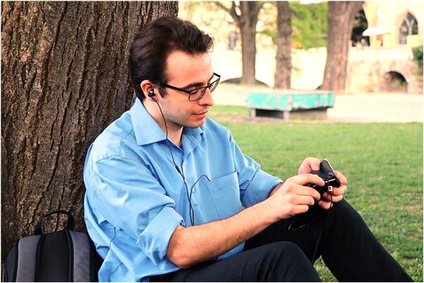 夢見沒有穿衣服走在大街上是什麼徵兆_周公解夢官網