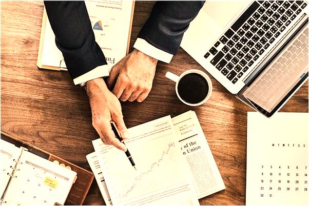 夢到了自己在房頂上奔跑會是什麼預兆_周公解夢官網