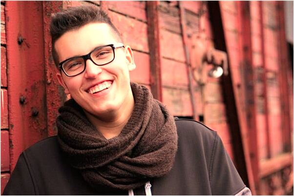 夢到了死抱住死去的好友哭是不是好的徵兆呢_周公解夢官網