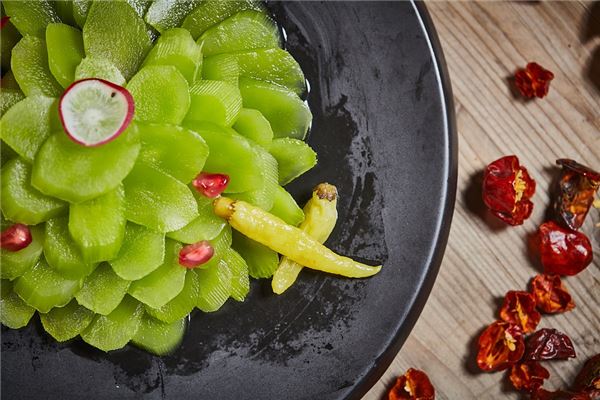 夢到吃冷盤是什麼意思_周公解夢