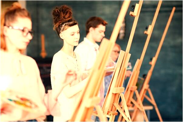 夢到了原單位領導和同事是什麼意思？_周公解夢官網