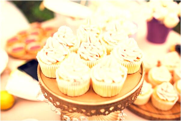 夢到人用刀扎人刀口有血是什麼兆頭_周公解夢官網