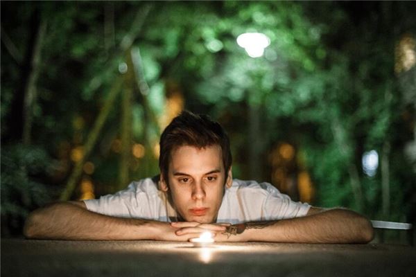 屬猴男吃醋表現_十二生肖