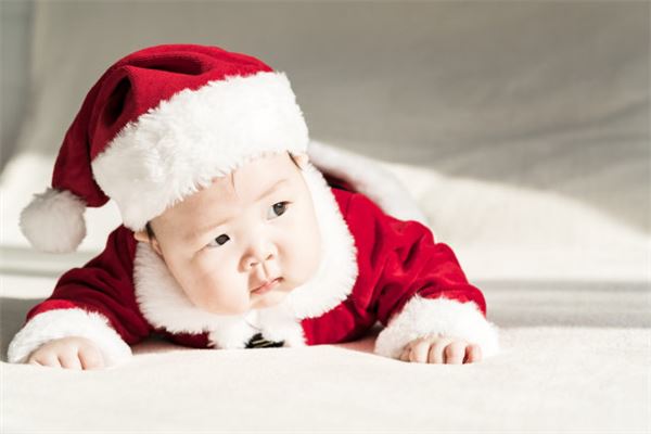 夢見照顧嬰兒_周公解夢