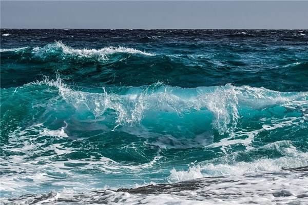 夢見看見水會是什麼預兆_周公解夢