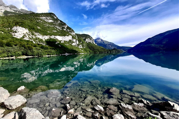 夢見清清的水是好是壞_周公解夢
