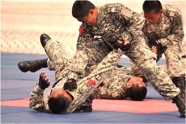 夢到了和美女盪鞦韆是咋回事_周公解夢官網