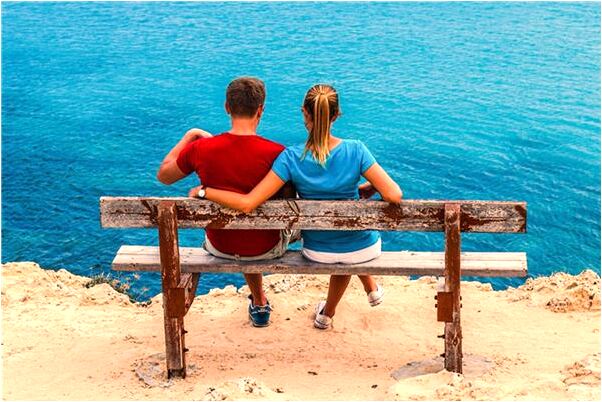 夢到了被小狗咬破左手腕什麼預兆_周公解夢官網