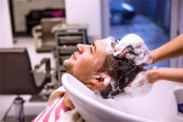 夢見洗頭髮_周公解夢