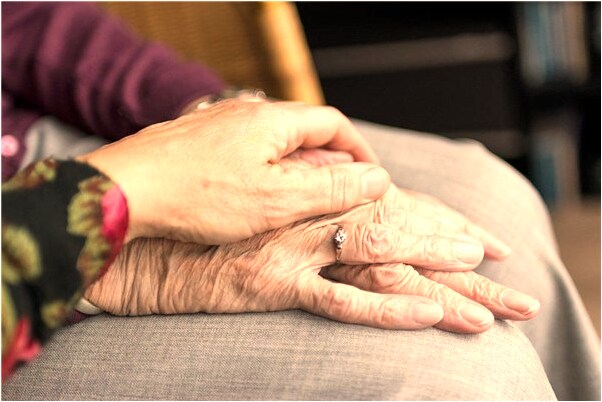 夢到了妹妹生了一個女孩是什麼預兆_周公解夢官網