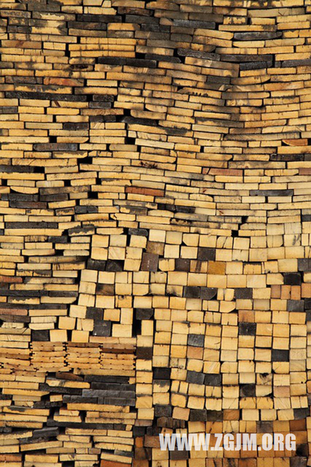 夢見杲汁掉衣服上_周公解夢夢到杲汁掉衣服上是什麼意思_做夢夢見杲汁掉衣服上好不好_周公解夢官網