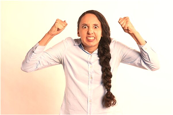 夢見站在房頂不敢動好不好_周公解夢官網