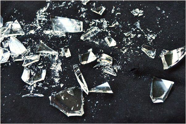 夢到墳墓前有香燭是什麼預兆？_周公解夢官網