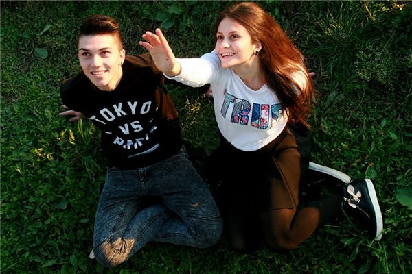 夢到男友出軌閨蜜預示著什麼_周公解夢