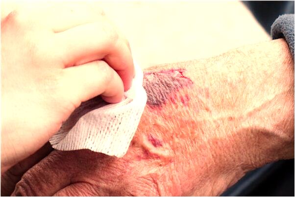 夢到了井裡有雜物有什麼意義嗎_周公解夢官網