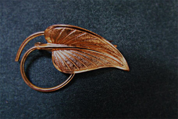 夢到了胸針會是什麼預兆_周公解夢