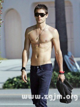 非常淡定劈腿的星座男_十二星座