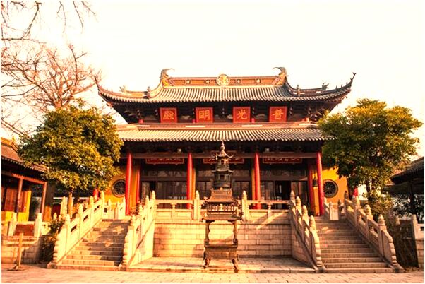 夢見自己掉屎茅坑裡是啥意思_周公解夢官網