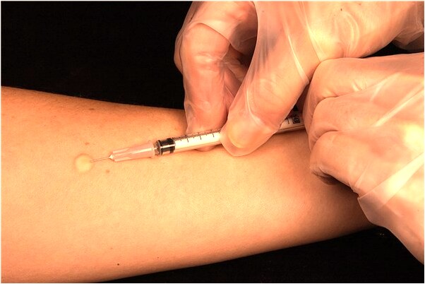 夢見陌生老太要離開是啥預兆_周公解夢官網