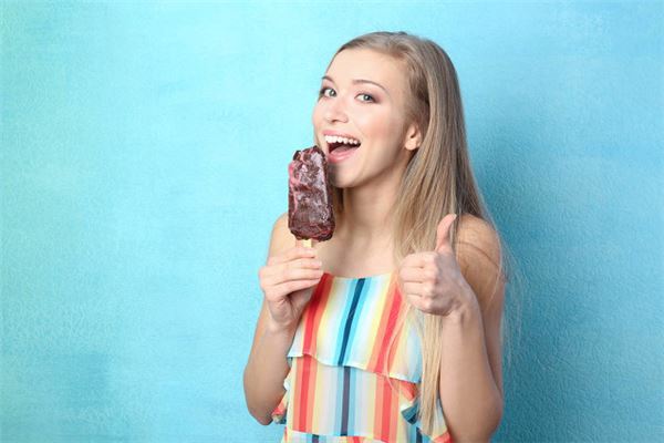 夢見和別人一起吃雪糕_周公解夢