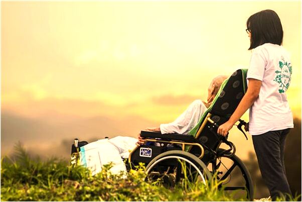 夢見藍顏知己抱著自己代表什麼_周公解夢官網