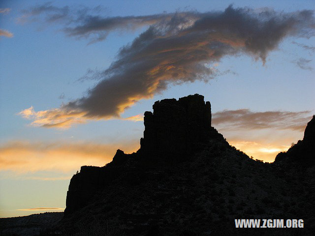 夢見渾濁的河水_周公解夢夢到渾濁的河水是什麼意思_做夢夢見渾濁的河水好不好_周公解夢官網