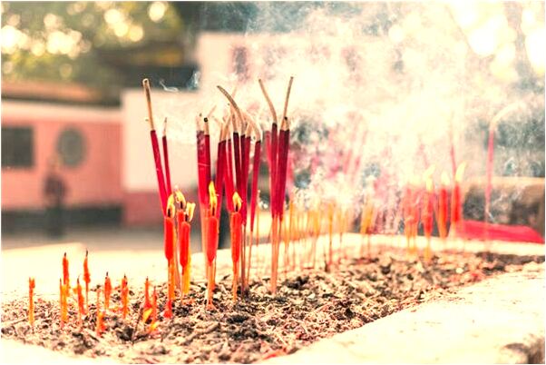 夢到了拉著陌生小女孩有什麼預示嗎_周公解夢官網