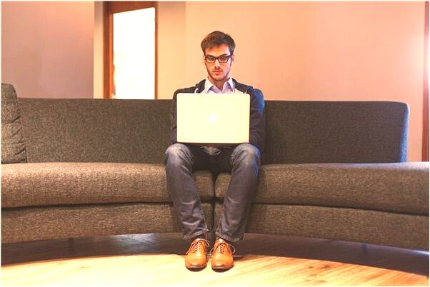 夢到了一條粗短蜈蚣和一條細長蛇有什麼意思嗎_周公解夢官網